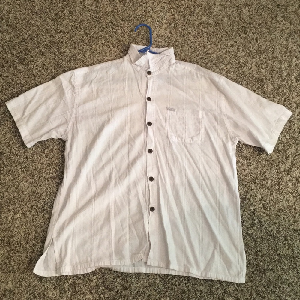 Short sleeve button down